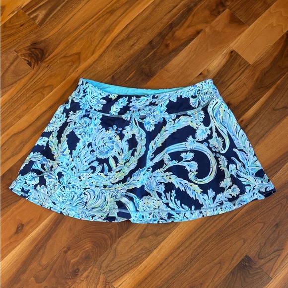 Lilly Pulitzer - High Tide Navy Scuba Doo, Athletic Skirt, USED. - Picture 2 of 13